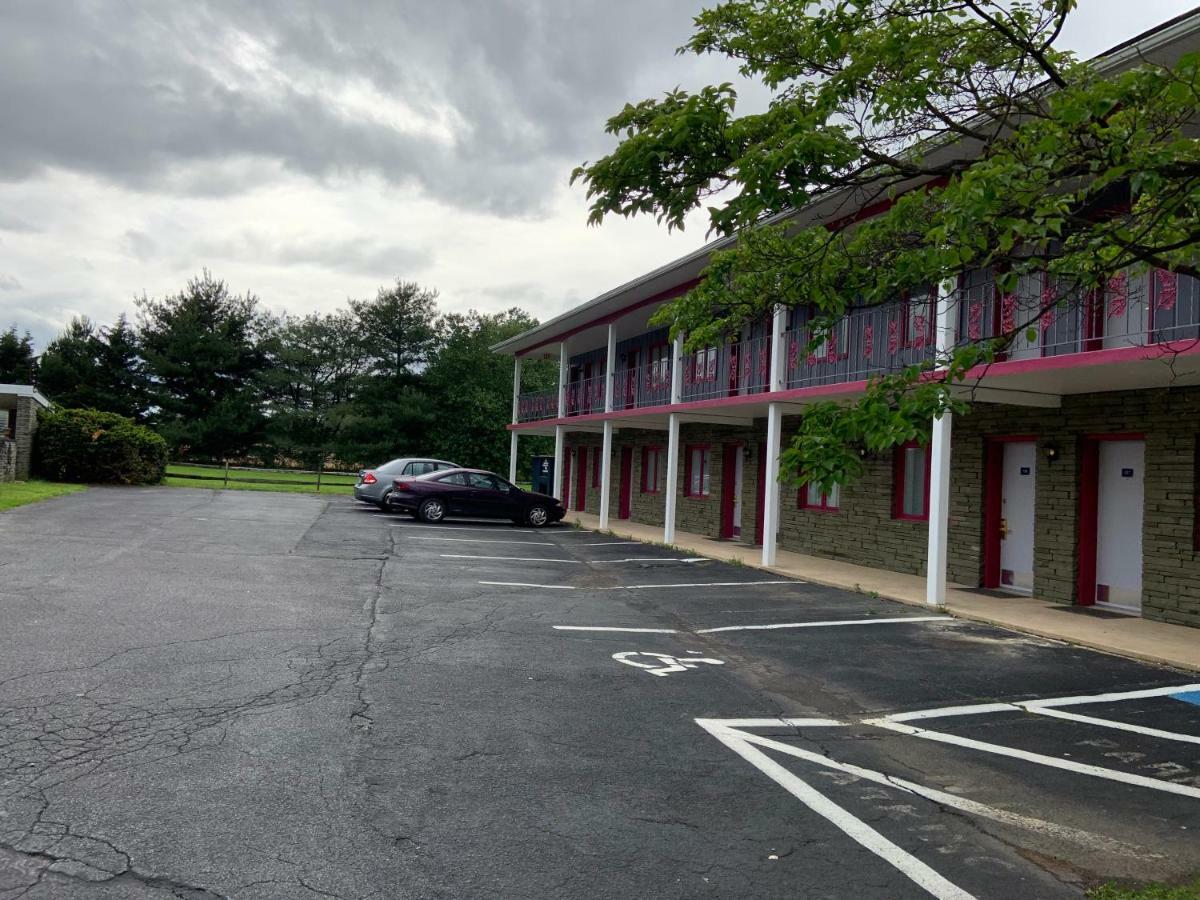 Travelodge By Wyndham Strasburg/Lancaster Amish Country المظهر الخارجي الصورة